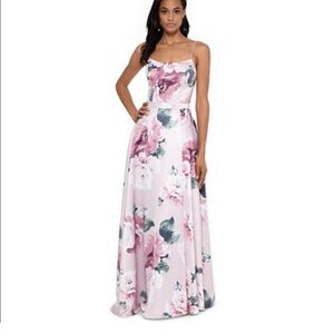 Xscape Beautiful, gorgeous Soft Pink Satin gown Dress size 6